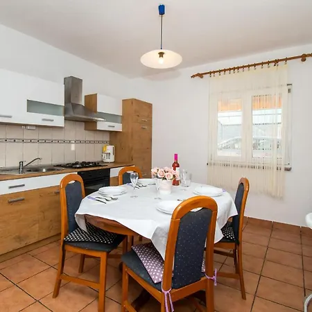 Vinka Apartment Grebaštica